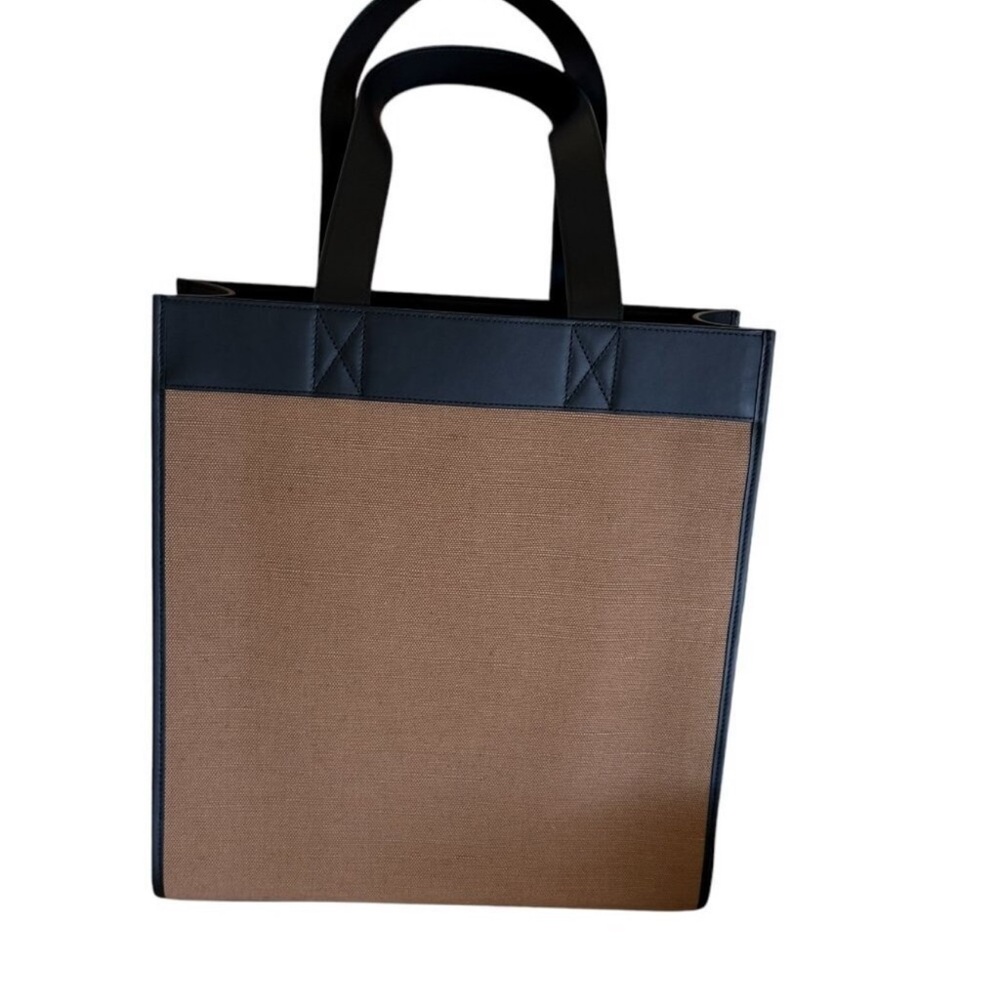Burberry Elegant Black and Tan Tote - Picture 4 of 6
